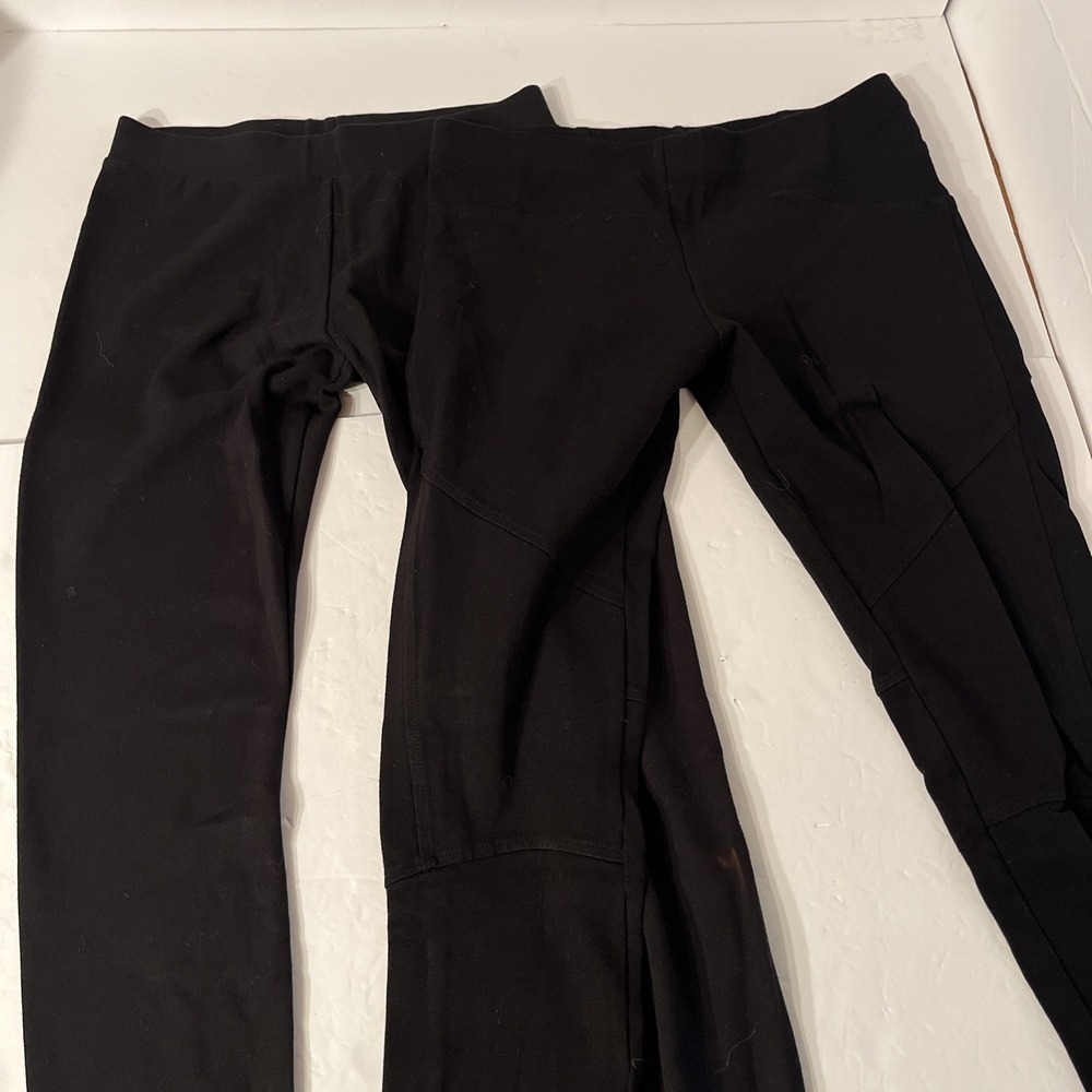 Lot Of 2 Women’s Rayon Leggings Ann Taylor Loft & DKNYC size Small Black Ankle